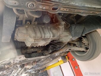 Ford Focus 1.6 benzín 2002 - 10