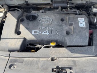 Toyota Avensis T25 2.0 85Kw - 10