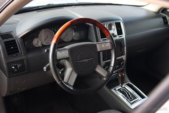 Chrysler 300C 5.7 Hemi - 10