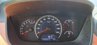 Hyundai i10, 1.0i, r.v. 2015, poškozený motor - 10