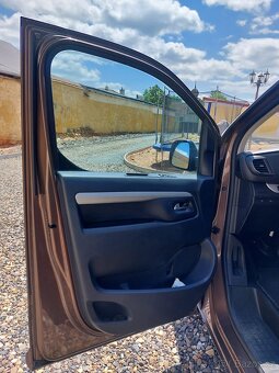 Toyota Proace Verso, 1,9 TDI, VIP , r. 2021, 130 kw - 10