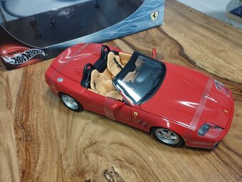 Ferrari 550 Barchetta 1/18 Hot Wheels - 10