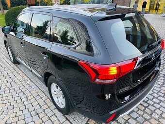 Mitsubishi Outlander 2.0i BENZÍN MANUÁL LED KAMERA 2WD 2017 - 10