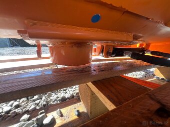 Míchačka na beton na Smykový Nakladač - 10