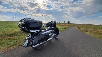 Indian Roadmaster - 10