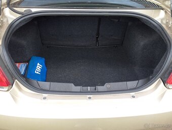 Fiat Linea (Grande Punto s kufrem),Rok 2010 ,117 000 km - 10