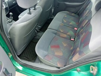 Renault Clio II - 10