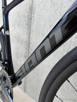 Silniční kolo Giant DEFY M/L 177-187cm Carbon - 10