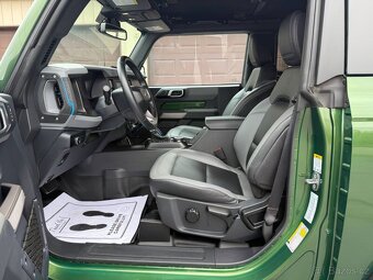 Ford Bronco Black Diamond 2.3L 4x4 - 2023 rok - 10