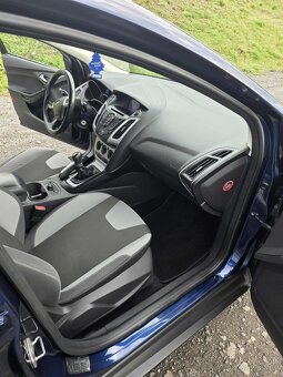 Ford Focus 2013 1.0i 74kw Champions Edition - 10