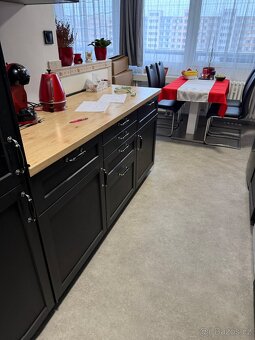 KUCHYNSKÉ DVIŘKA IKEA - 10