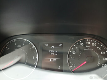 Dacia Sandero 1.0Tce jen 30.000 Km nová STK - 10