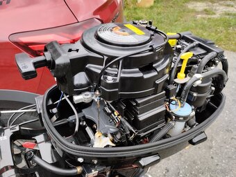 Lodní motor Suzuki 15Ps 4T + přísl. - 1A top stav - 10