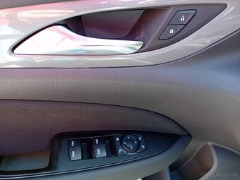 OPEL INSIGNIA 1.6 CDTI KOMBI 2019 - 10