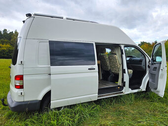 obytný VW Transporter 2,0Tdi 4x4 pro 5 osob k zapůjčení - 10