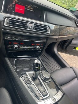 BMW 730d (F01) - 10