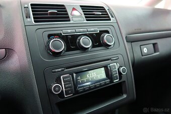 VW Touran 1.6 TDI KLIMA, SERVISKA, 2.MAJ.,TAŽNÉ, ZÁRUKA - 10