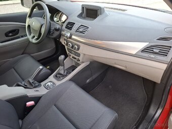 RENAULT MEGANE KOMBI 1.6 74KW BENZIN R.V.2012 - 10