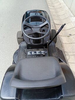 Prodám zahradní traktor Partner 15hp - 10