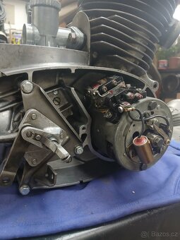 Motor Jawa 250/353 plně funkční ,patinovka - 10