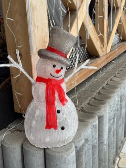 LED akrylový sněhulák – perfektní stav - 10