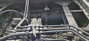 Prodám Avia D90 nosič kontejnerů r.v.2001 - 10