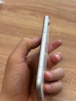 iPhone XR 128GB (nová baterie) - 10
