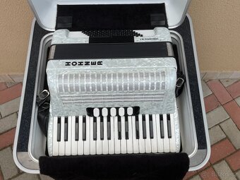 Akordeon HOHNER CONCERTO III T - 10