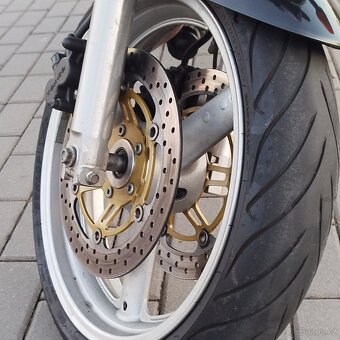 Suzuki SV650s - 10