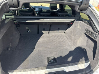 BMW 330E XDRIVE KOMBI - 10
