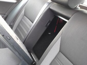 ŠKODA OCTAVIA COM III,1,6 TDi,ESP,KLIMA,ČR.SERVISKA - 10