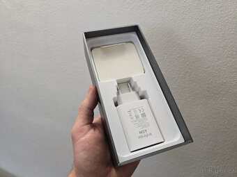Prodám Infinix Zero 40 5G (12 + 512 GB) ve fialové - 10