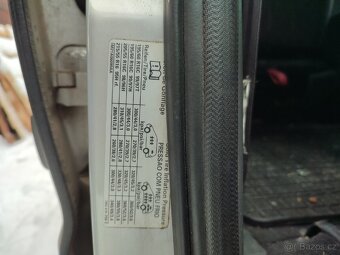 Ford Galaxy - 10
