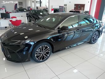 Toyota Camry Hybrid 2025 - 10