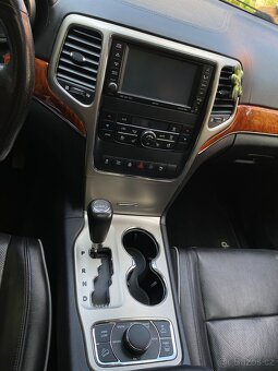 Jeep Grand Cherokee 5.7 HEMI - 10