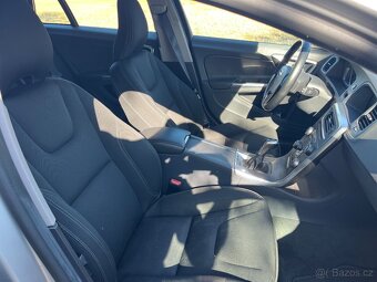 Prodám Volvo V60 D4 2.0 Diesel - 10