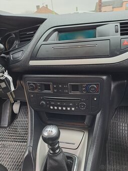 Citroën C5 2.0 HDi 103kW serviska - 10