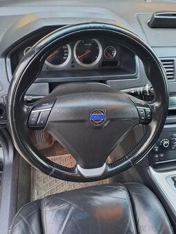 Volvo XC90 2.4 D5 147kW 7-MÍST r.v.2014 - 10