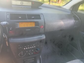 Citroën C4 1.4i 16v - 10