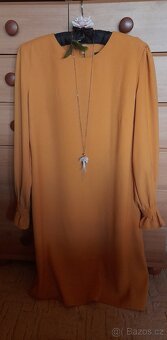 M&S elegantní hořčicové šaty - 10