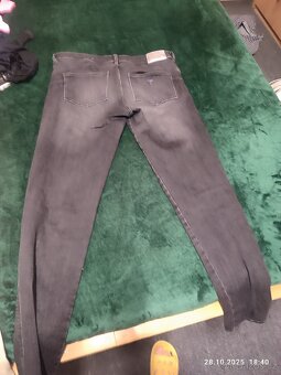 Dámské džíny guess - 10