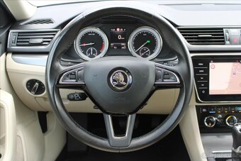 Škoda Superb 2.0 TDI 140kW STYLE+ PANORAMA (2019) - 10