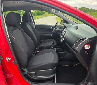 Hyundai i20 1.25 16V 62KW/84PS R.V.10/2012 - 10