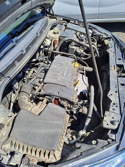 Opel Astra J kombi 1,4 - 10