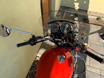 Triumph Bonneville SE - 10