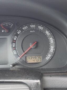 Škoda Superb 1.9 TDi 96kw / 2005 / manuál / - 10