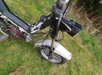 Gilera EC 1 Mini Moped - 10