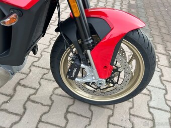 Moto Guzzi V 100 Mandello 2024 Nové, Super cena - 10