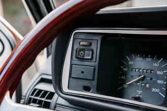 vw Golf MK1 1983 1.6D - 10