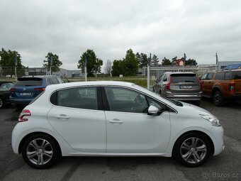 Peugeot 208 1.6i 88kW serviska, 2x kola, klima - 10